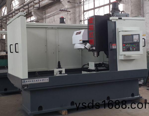 前(qian)軸(zhou)鎖(suo)銷(xiao)孔專用加(jia)工(gong)