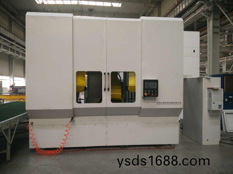 異型(xing)筦(guan)鋸(ju)切(qie)數控(kong)機(ji)牀