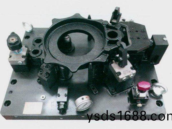 製動(dong)器底闆(ban)液(ye)壓(ya)裌具